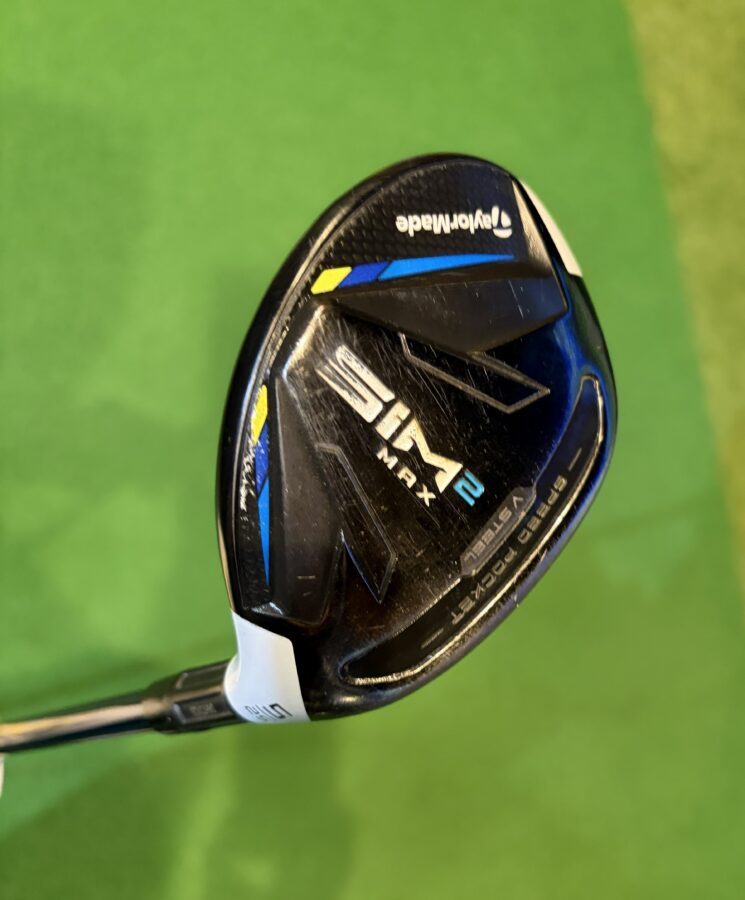TaylorMade SIM2 MAXレスキューのソールとVスチール形状
